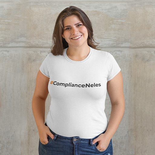 foto_camisa__0006_plus-size-t-shirt-mockup-featuring-a-woman-with-hands-on-her-pockets-30898 copiar 5